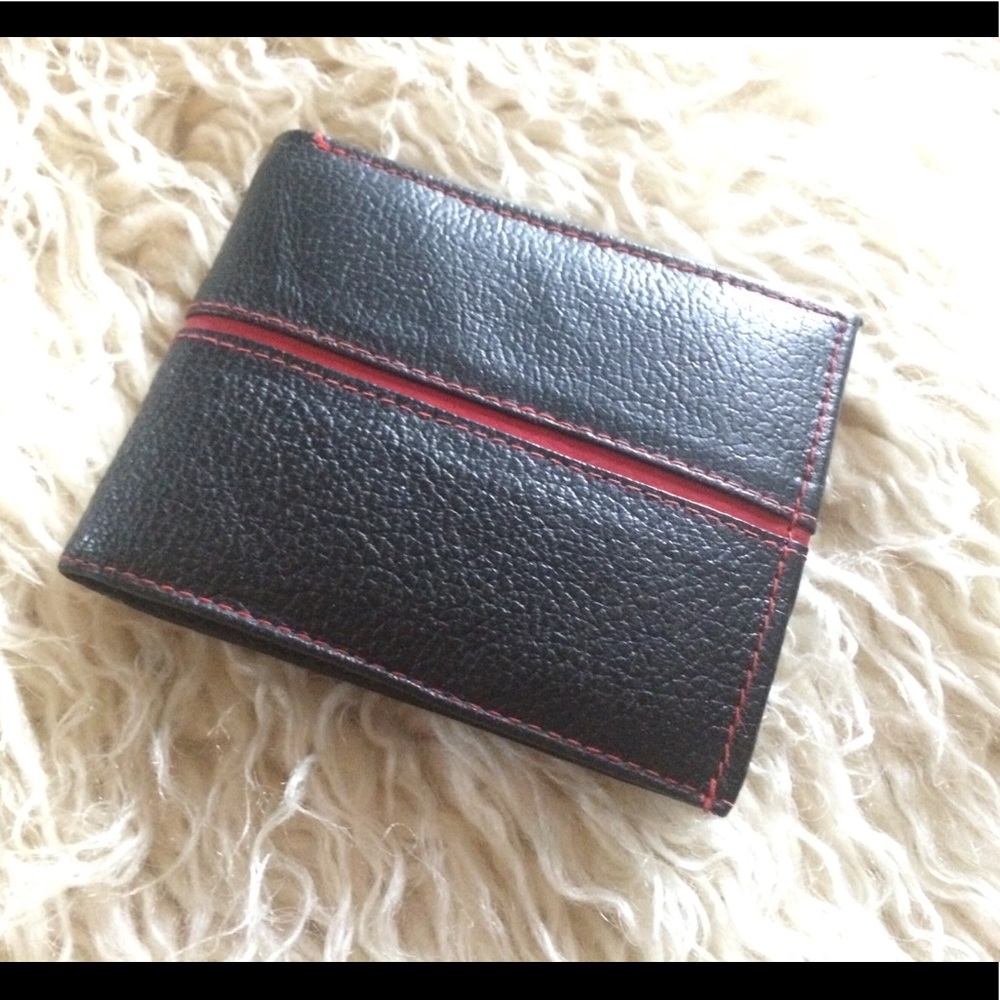 NWOT-Black Leather Bifold Wallet